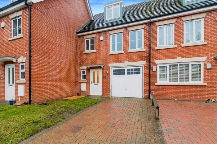 3 Bedroom Terraced House To Rent In Royal Avenue, Lowestoft, NR32