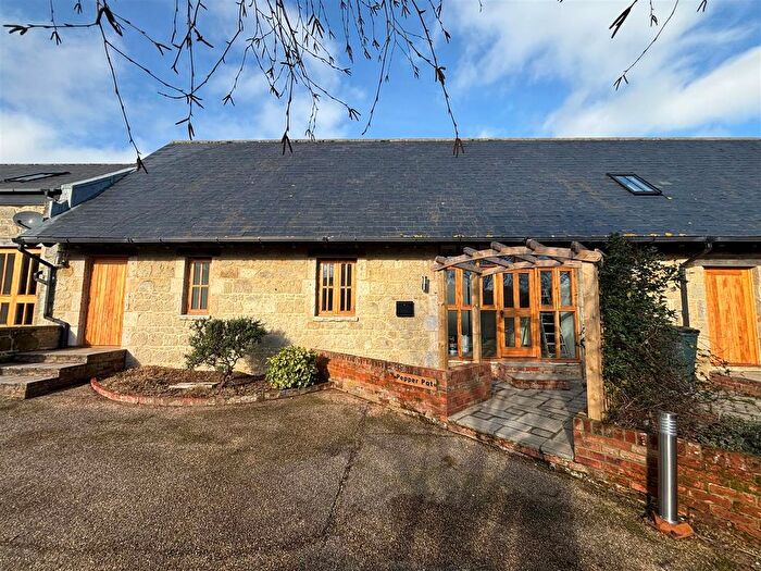 4 Bedroom Barn Conversion To Rent In Blackgang Road, Niton, Ventnor, PO38