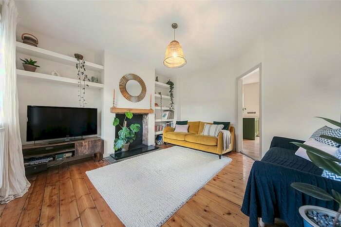 2 Bedroom End Of Terrace House To Rent In Gibbs Avenue, London, SE19