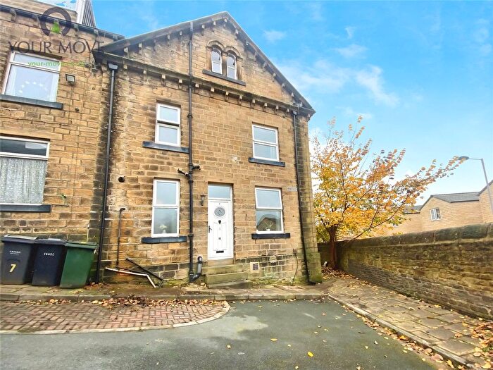 5 Bedroom End Of Terrace House For Sale In Ash Grove, Keighley, West Yorkshire, BD21