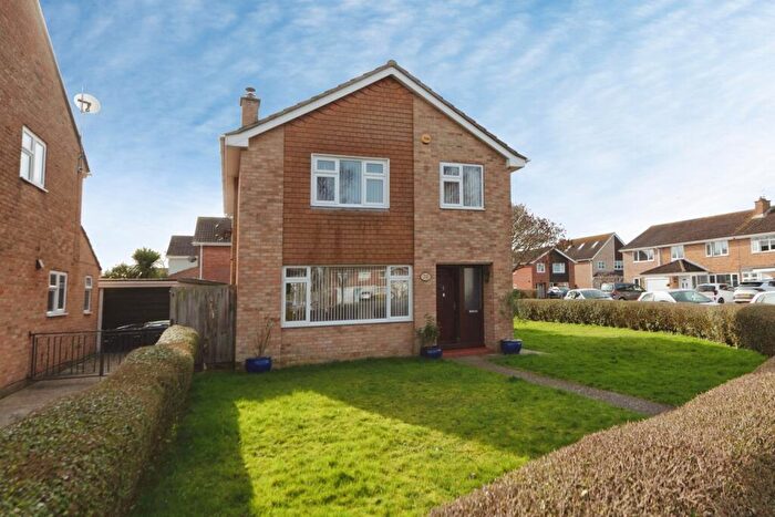 4 Bedroom Detached House For Sale In Long Water Drive, Gosport, Hampshire, PO12