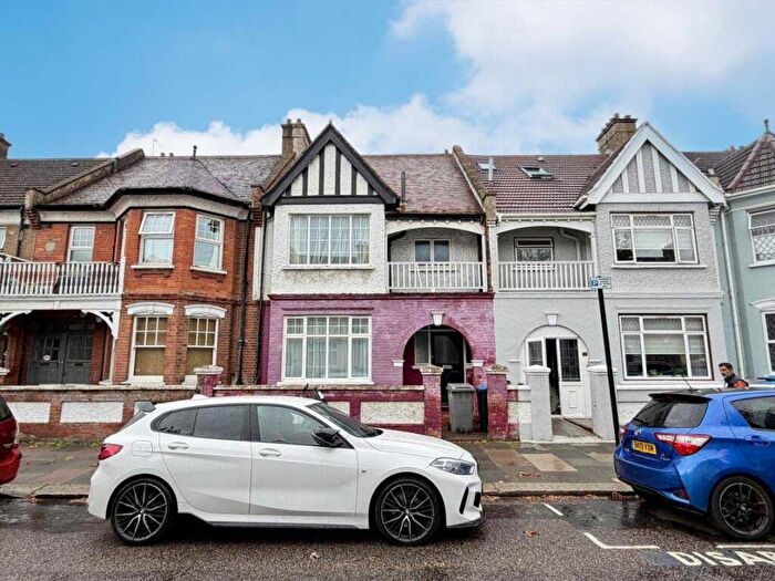 3 Bedroom Terraced House For Sale In Gladstone Park Gardens, Cricklewood, London, NW2
