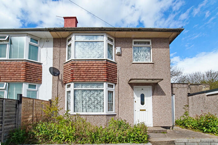 3 Bedroom Semi-Detached House To Rent In Maskelyne Avenue, Henleaze, BS10