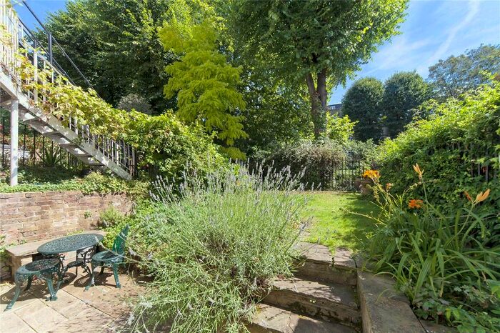 2 Bedroom Flat To Rent In Elgin Crescent, London, W11