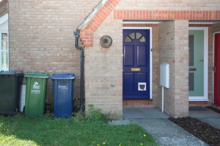 1 Bedroom Terraced House To Rent In Blackthorn, CB4
