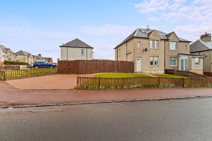 3 Bedroom Semi-Detached House For Sale In Kirkland Park Avenue, Strathaven, Lanarkshire, ML10