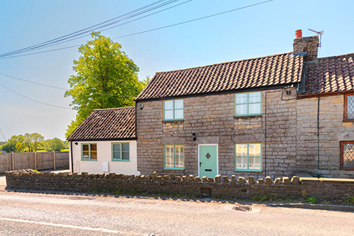 2 Bedroom Cottage For Sale In Main Street, Walton, BA16