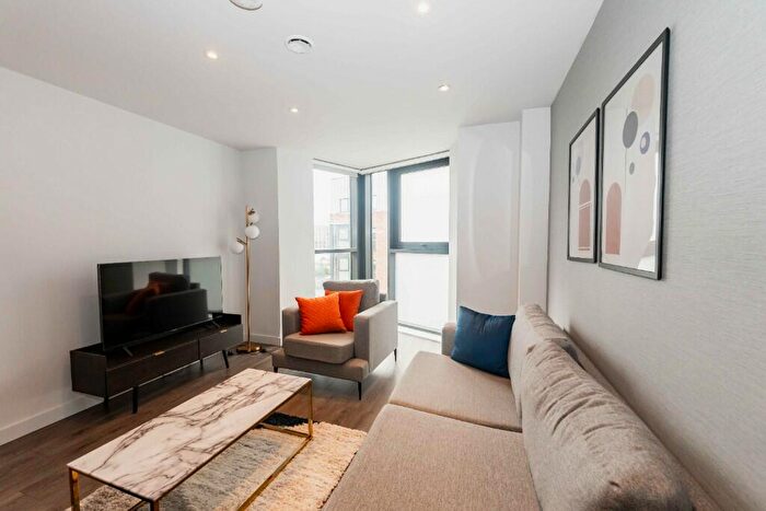 2 Bedroom Apartment To Rent In Merchants Wharf, M5