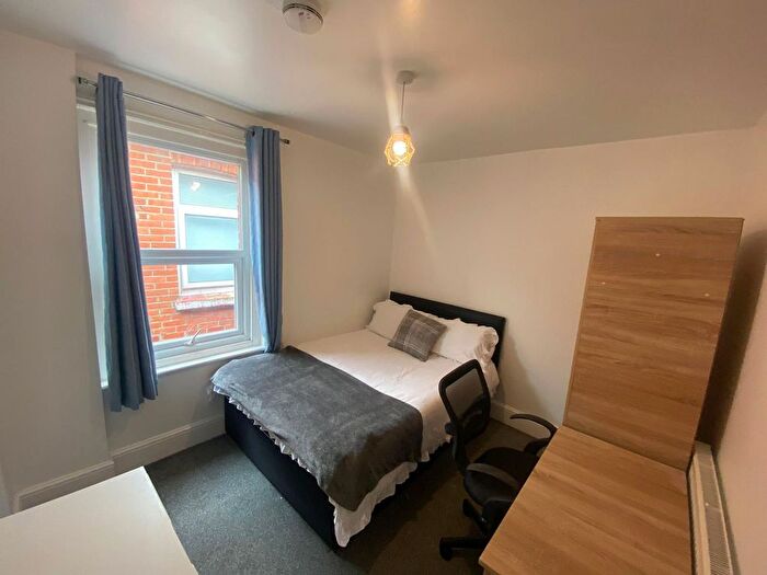 1 Bedroom Property To Rent In Newcombe Road, Southampton, SO15