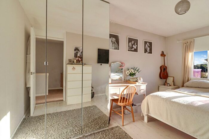 3 Bedroom Terraced House For Sale In Spreighton Road, West Molesey, KT8