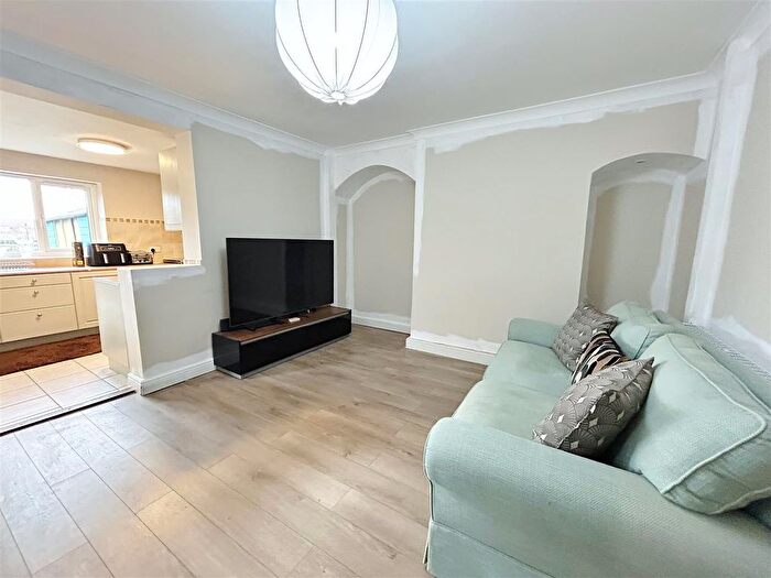 2 Bedroom Terraced House For Sale In Bondgate, Selby, YO8