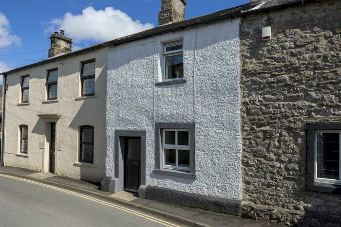 2 Bedroom Terraced House For Sale In Craven Cottage, Ingleton, LA6