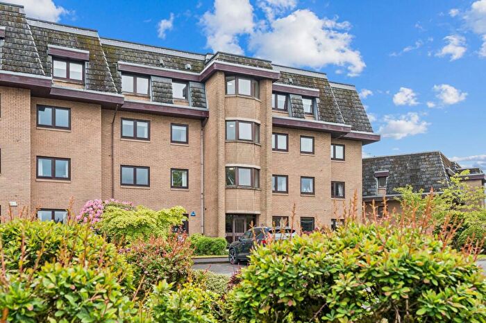 2 Bedroom Flat For Sale In St. Germains, Bearsden, G61