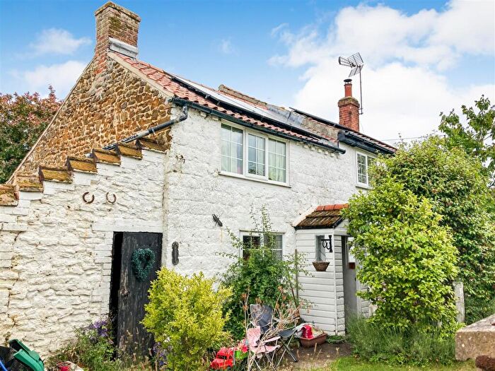 3 Bedroom Semi-Detached House For Sale In East Winch Road, Blackborough End, PE32