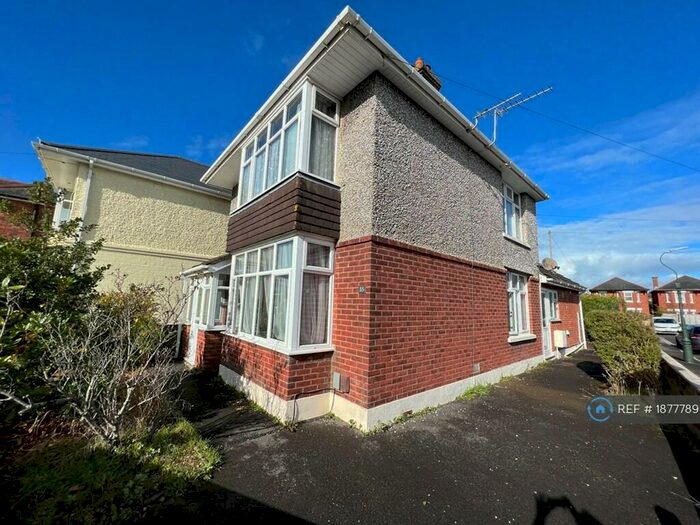 4 Bedroom Detached House To Rent In Oswald Road, Bournemouth, BH9