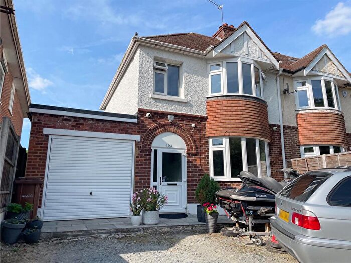 3 Bedroom Detached House To Rent In Watling Street, Rochester, Kent, ME2