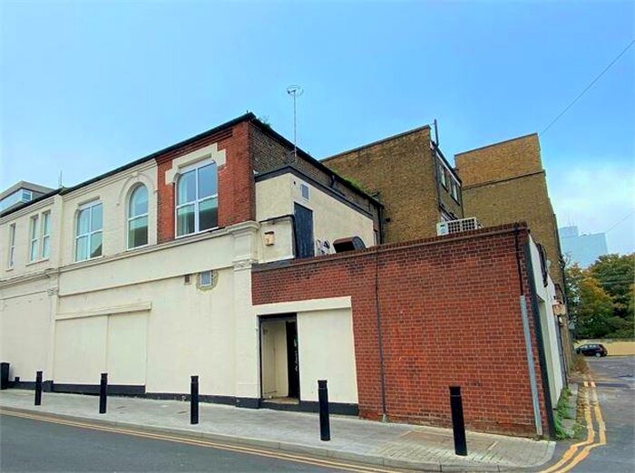 2 Bedroom Apartment To Rent In Pitmans Close, Southend On Sea, Southend On Sea, SS1