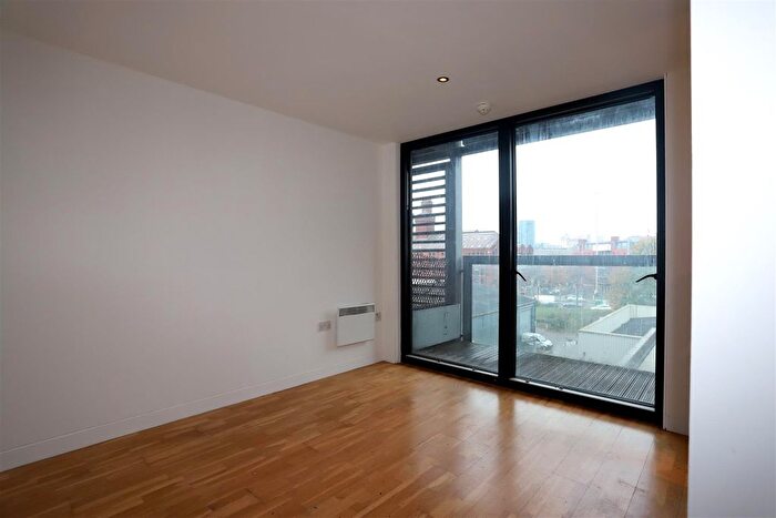1 Bedroom Flat To Rent In Moho, Castlefield, M15