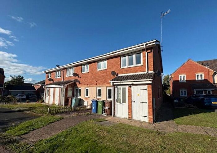 1 Bedroom Maisonette To Rent In Truro Close, Rugeley, Rugeley, B34