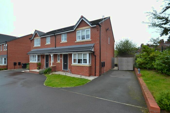 3 Bedroom Semi-Detached House To Rent In Wade Avenue, Warrington, WA4