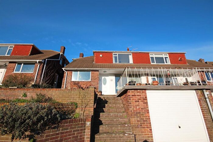 4 Bedroom Semi Detached House To Rent In Bankside, Brighton, BN1