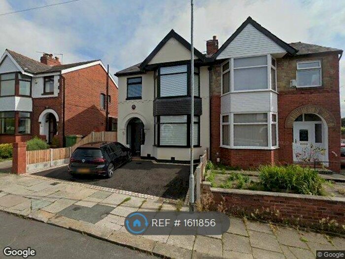 3 Bedroom Semi-Detached House To Rent In Woodsley Road, Bolton, BL1