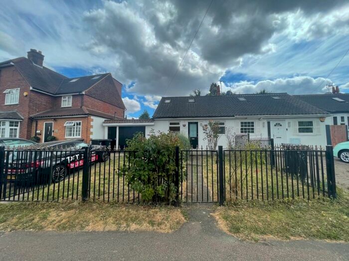 3 Bedroom Flat To Rent In Loughton Way, IG9