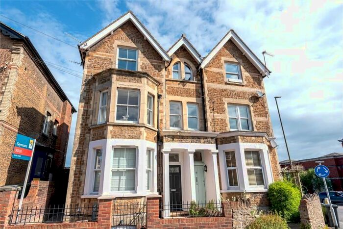 2 Bedroom Flat To Rent In Farnham Road, Guildford, GU2