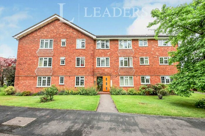 3 Bedroom Property To Rent In Epsom Road Area, Guildford, GU1