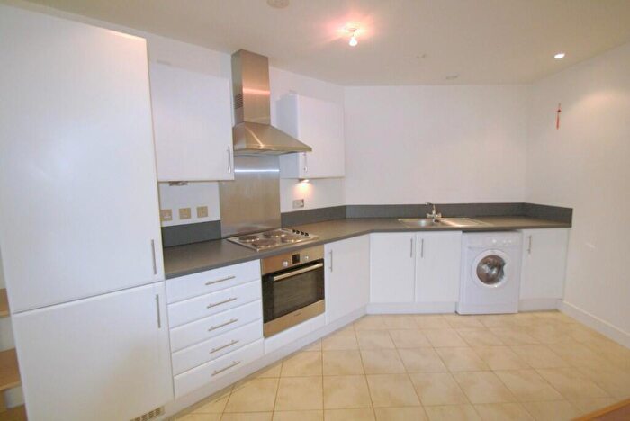 2 Bedroom Flat For Sale In Leamore Court, London, E2