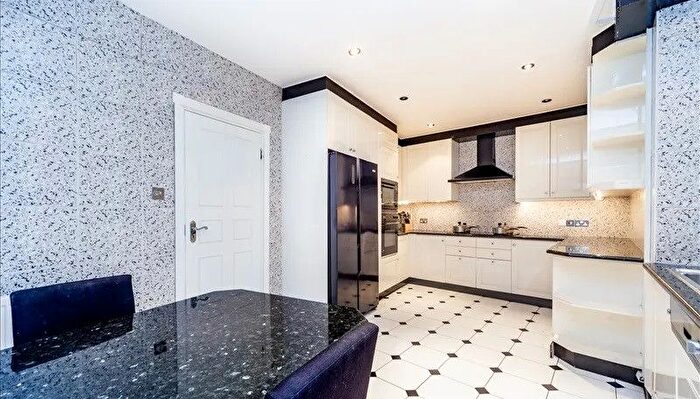 5 Bedroom Flat To Rent In Park Road, St Johns Wood, NW8