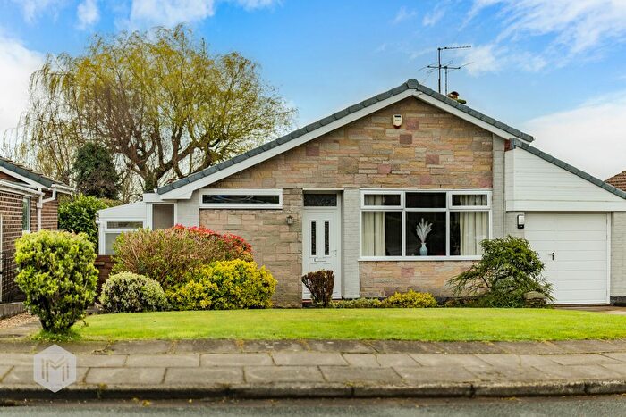 3 Bedroom Bungalow For Sale In Newington Drive, Bury, Greater Manchester, BL8