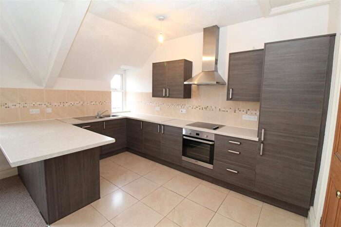 2 Bedroom Flat To Rent In Kirkland Court, Pen-Y-Lan Road, Cardiff, CF23