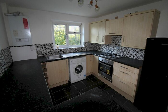 2 Bedroom Flat To Rent In Shelley Road, Swinton, M27