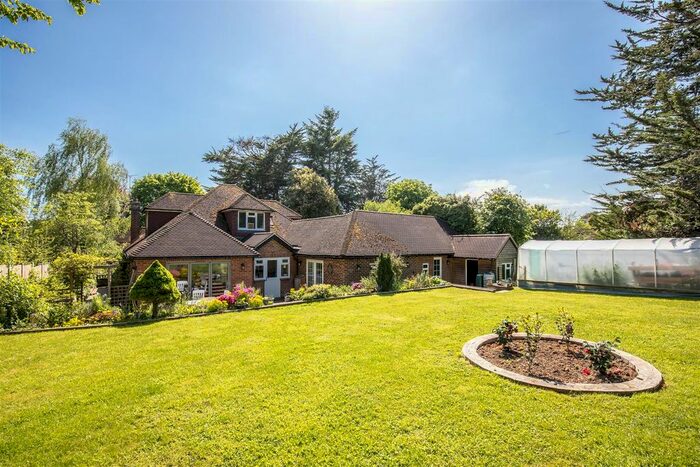 5 Bedroom Detached Bungalow For Sale In Vines Cross Road, Horam, Nr Heathfield, TN21