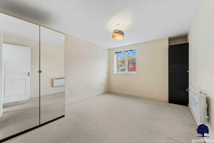 2 Bedroom Apartment To Rent In Schoolgate Drive, Morden, Surrey, SM4