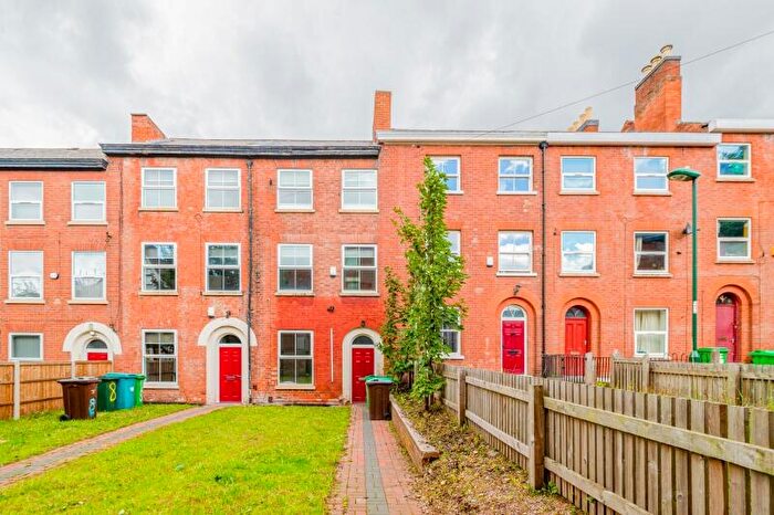 8 Bedroom Terraced House To Rent In Wellington Square, Nottingham, NG7