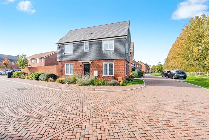 3 Bedroom Detached House For Sale In Legg Vale, Eastergate, Chichester, PO20