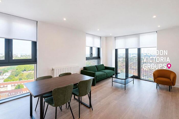 2 Bedroom Apartment To Rent In Menara Point, Affinity View, West Ham, E16
