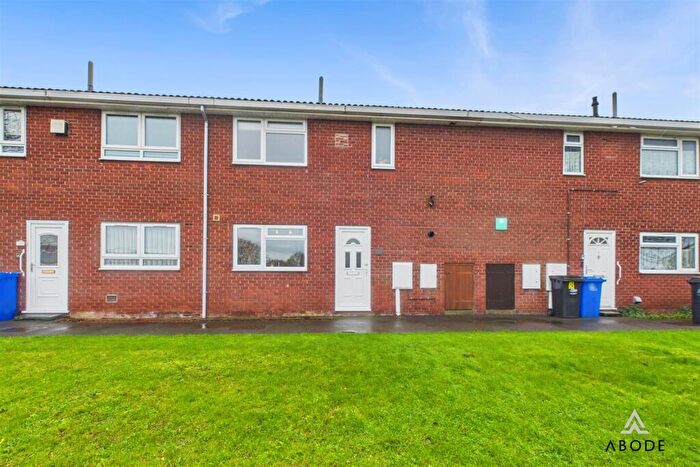 3 Bedroom Terraced House For Sale In East Street, Winshill, DE15