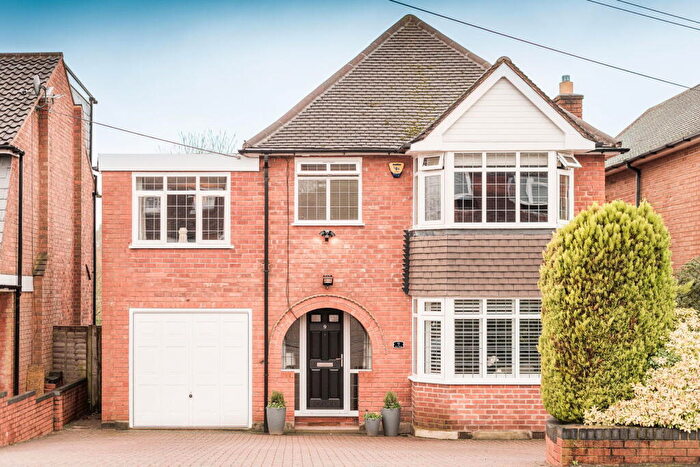 3 Bedroom Detached House For Sale In Wall Drive, Sutton Coldfield, B74
