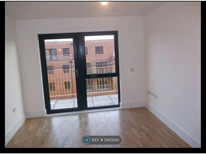 1 Bedroom Flat To Rent In Cambria Court, London, E17