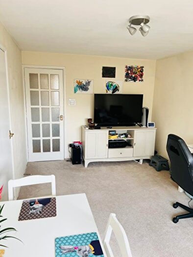1 Bedroom Flat For Sale In Conway Gardens, Grays, RM17
