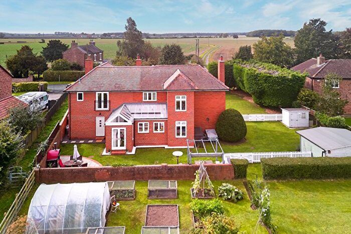 5 Bedroom Detached House For Sale In Selby Road, Wistow, YO8