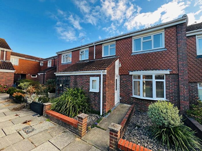 3 Bedroom House To Rent In Ifield, RH11