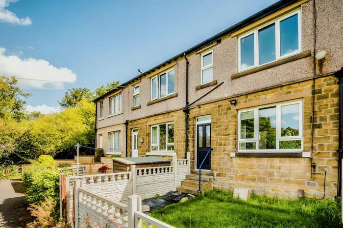 2 Bedroom Terraced House To Rent In Oak Tree Avenue, Fenay Bridge, Huddersfield, West Yorkshire, HD8