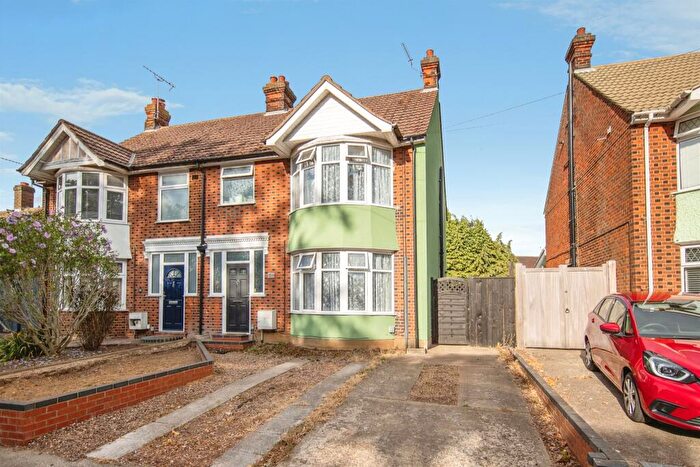 3 Bedroom Semi Detached House For Sale In Clapgate Lane, Ipswich, IP3