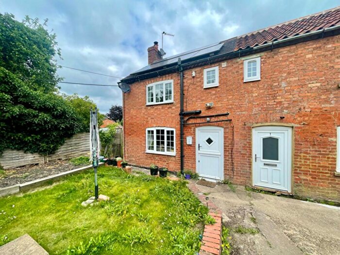 2 Bedroom Semi-Detached House For Sale In School Lane, Abthorpe, Northampton, NN12