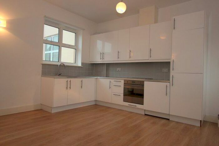 2 Bedroom Flat To Rent In Maple Road, London, SE20