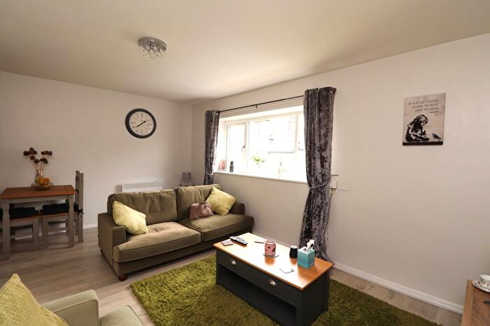 1 Bedroom Flat To Rent In Lowtown, Pudsey, West Yorkshire, LS28